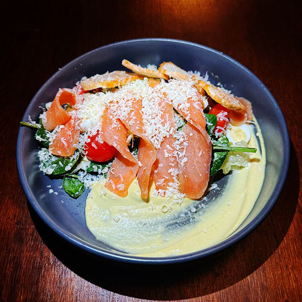 САЛАТ ЦЕЗАР З ЛОСОСЕМ