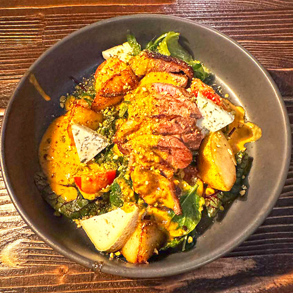 САЛАТ З КАЧИНОЮ ГРУДКОЮ